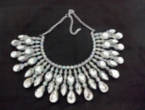 J0566 Crystal Choker Necklace