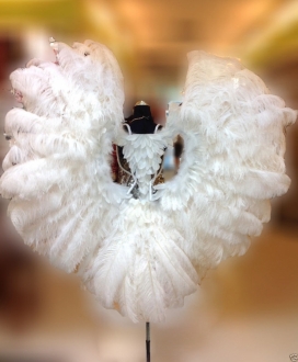 B043N Gigantic White Ostrich Feather Angel Wings