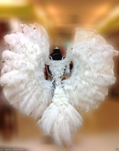 B043W Gigantic White Ostrich Feather Angel Wings